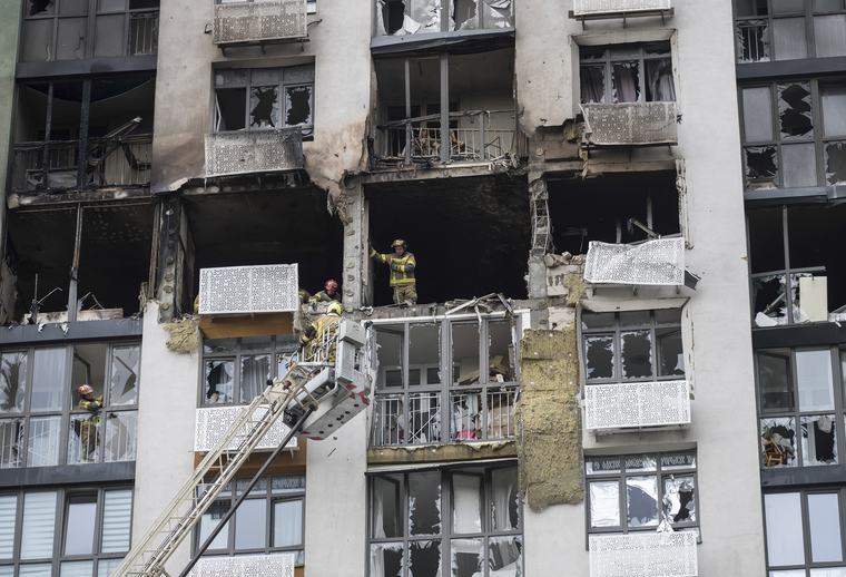 Žiniasklaida: Ukrainos pajėgoms fronte nurodyta laikinai laikytis paliaubų
