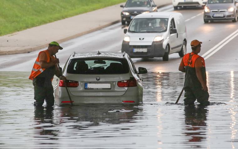 Vieni įspėjimus išgirdo, kiti grėsme nepatikėjo