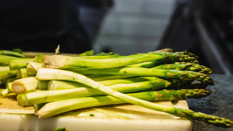 Šparagai vadinami vienais nuodingiausių, tačiau pavojus slypi dirvoje