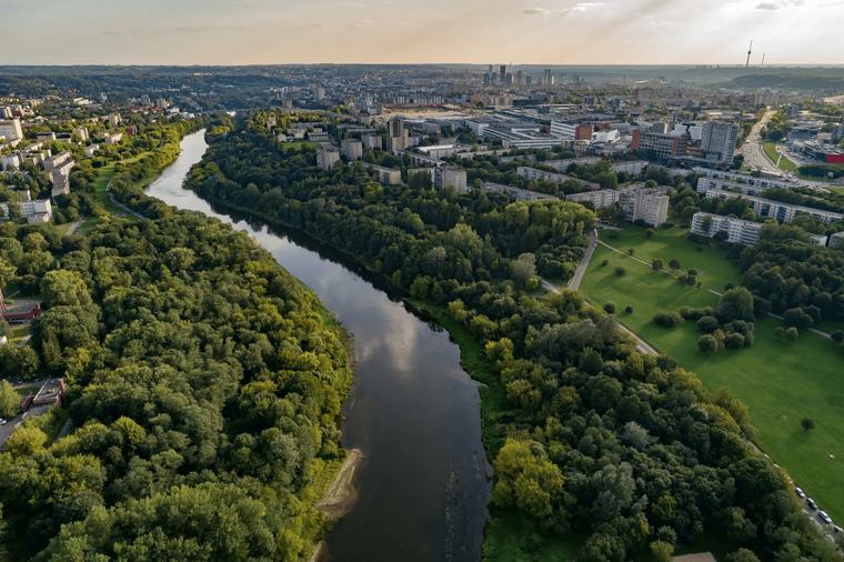 Neries upėje galite pastebėti neįprastą vaizdą: vykdomi gamtinių vertybių tyrimai